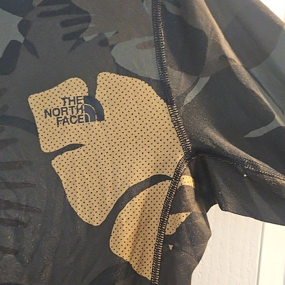 The North Face Black and Tan Long Sleeve Camo Shirt - Picture 6 of 7
